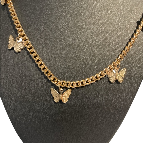 Gold Butterfly Charm Necklace Chain Dainty Women's Jewelry NWT - Picture 3 of 3